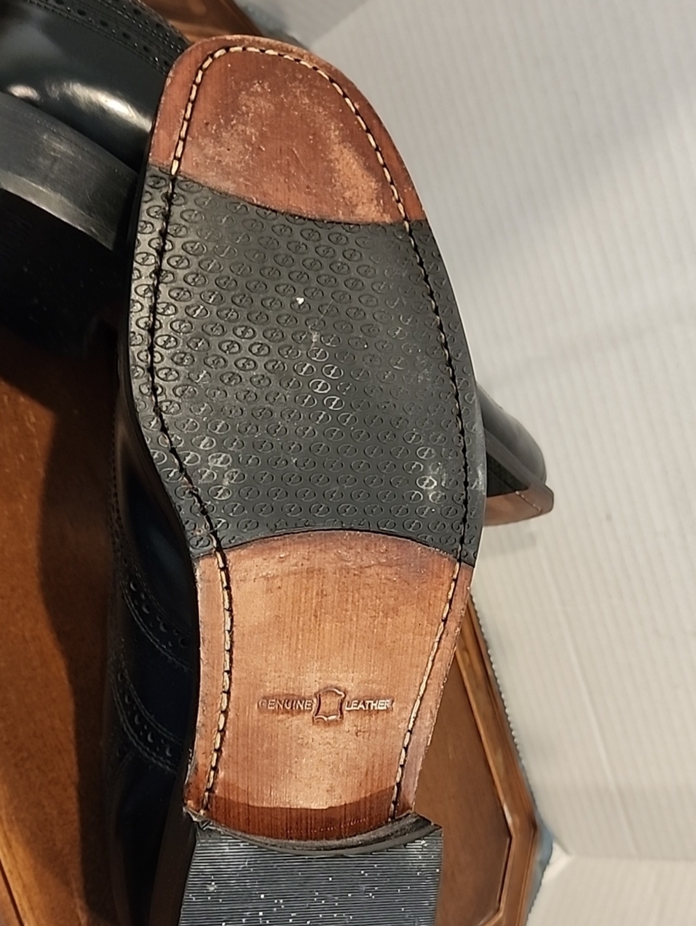 FLORSHEIM Mens Oxford Wingtip Brogue Black Oxford. 9 D.  Dress Shoes Lace Up - Picture 8 of 12